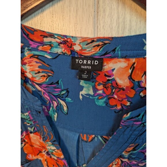 Torrid Sz 2, 2X Blue Harper Georgette Floral Blouse Sheer 3/4 Sleeve V Neck Top - Picture 3 of 6
